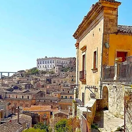 Da Francesco Bed & Breakfast 3*